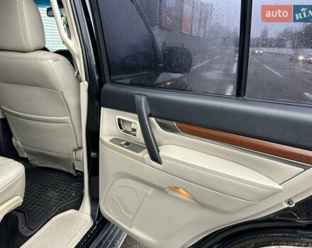 Черный Мицубиси Паджеро, объемом двигателя 3.2 л и пробегом 191 тыс. км за 12900 $, фото 16 на Automoto.ua