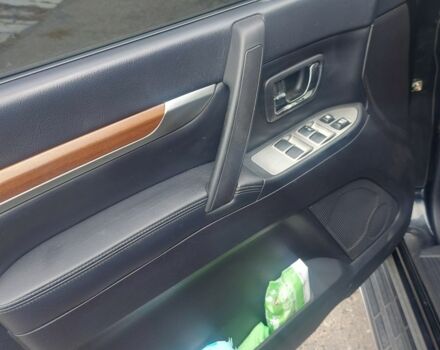 Чорний Міцубісі Паджеро, об'ємом двигуна 3 л та пробігом 145 тис. км за 11999 $, фото 5 на Automoto.ua