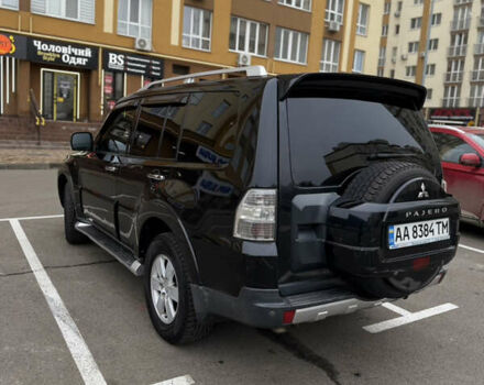 Чорний Міцубісі Паджеро, об'ємом двигуна 3.2 л та пробігом 299 тис. км за 12000 $, фото 2 на Automoto.ua