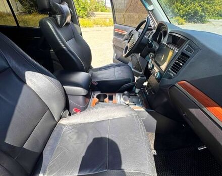 Черный Мицубиси Паджеро, объемом двигателя 3 л и пробегом 210 тыс. км за 12500 $, фото 7 на Automoto.ua