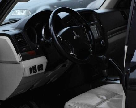 Чорний Міцубісі Паджеро, об'ємом двигуна 3 л та пробігом 215 тис. км за 9650 $, фото 7 на Automoto.ua