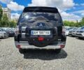 Чорний Міцубісі Паджеро, об'ємом двигуна 3 л та пробігом 320 тис. км за 10955 $, фото 6 на Automoto.ua