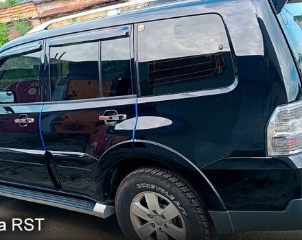 Чорний Міцубісі Паджеро, об'ємом двигуна 3 л та пробігом 179 тис. км за 11700 $, фото 5 на Automoto.ua