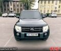 Черный Мицубиси Паджеро, объемом двигателя 3 л и пробегом 260 тыс. км за 13000 $, фото 1 на Automoto.ua