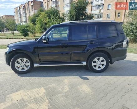 Чорний Міцубісі Паджеро, об'ємом двигуна 3.2 л та пробігом 257 тис. км за 13000 $, фото 3 на Automoto.ua