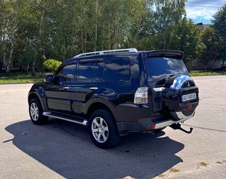 Черный Мицубиси Паджеро, объемом двигателя 3 л и пробегом 210 тыс. км за 12500 $, фото 1 на Automoto.ua