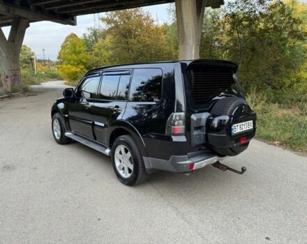 Черный Мицубиси Паджеро, объемом двигателя 3 л и пробегом 300 тыс. км за 11000 $, фото 3 на Automoto.ua