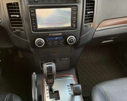 Черный Мицубиси Паджеро, объемом двигателя 3.2 л и пробегом 200 тыс. км за 9000 $, фото 10 на Automoto.ua