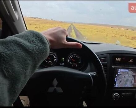 Чорний Міцубісі Паджеро, об'ємом двигуна 2.97 л та пробігом 235 тис. км за 11300 $, фото 2 на Automoto.ua