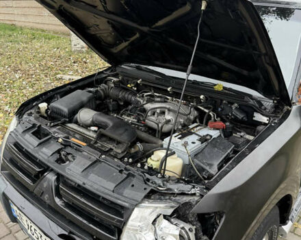 Черный Мицубиси Паджеро, объемом двигателя 2.97 л и пробегом 198 тыс. км за 5400 $, фото 12 на Automoto.ua