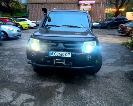 Черный Мицубиси Паджеро, объемом двигателя 3.2 л и пробегом 266 тыс. км за 13000 $, фото 2 на Automoto.ua