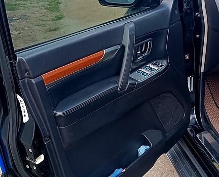 Чорний Міцубісі Паджеро, об'ємом двигуна 3 л та пробігом 179 тис. км за 11700 $, фото 4 на Automoto.ua