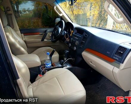 Мицубиси Паджеро 2008 в Харькове на Automoto.ua Черный Мицубиси Паджеро, объемом двигателя 3 л и пробегом 350 тыс. км за 13000 $, фото 4 на Automoto.ua