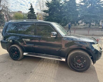 Черный Мицубиси Паджеро, объемом двигателя 3.2 л и пробегом 206 тыс. км за 13499 $, фото 2 на Automoto.ua