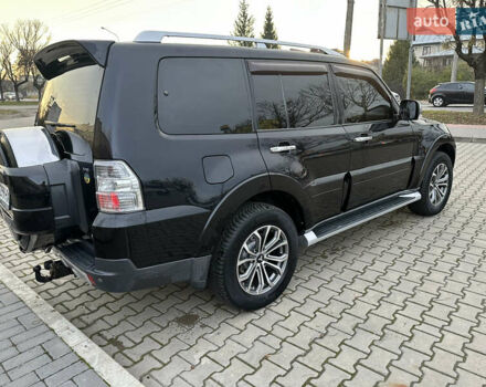 Черный Мицубиси Паджеро, объемом двигателя 2.97 л и пробегом 196 тыс. км за 11700 $, фото 3 на Automoto.ua