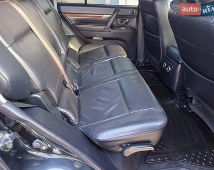 Черный Мицубиси Паджеро, объемом двигателя 3.2 л и пробегом 278 тыс. км за 12850 $, фото 10 на Automoto.ua