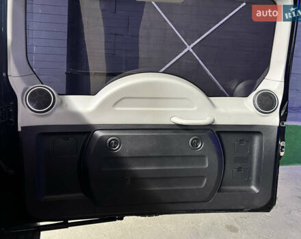 Черный Мицубиси Паджеро, объемом двигателя 3 л и пробегом 320 тыс. км за 9900 $, фото 48 на Automoto.ua