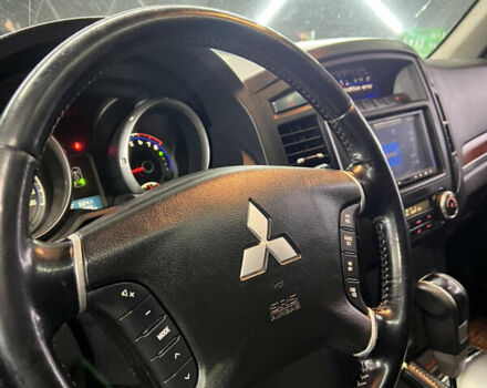 Черный Мицубиси Паджеро, объемом двигателя 3 л и пробегом 320 тыс. км за 9900 $, фото 34 на Automoto.ua