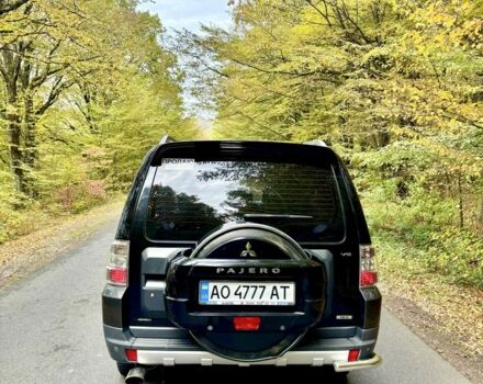 Чорний Міцубісі Паджеро, об'ємом двигуна 3 л та пробігом 185 тис. км за 10500 $, фото 5 на Automoto.ua