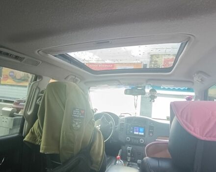 Черный Мицубиси Паджеро, объемом двигателя 3.8 л и пробегом 230 тыс. км за 8400 $, фото 2 на Automoto.ua