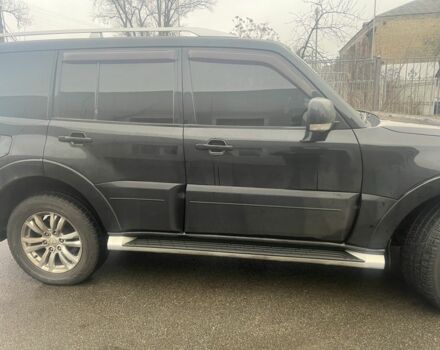 Чорний Міцубісі Паджеро, об'ємом двигуна 3.8 л та пробігом 308 тис. км за 12500 $, фото 2 на Automoto.ua