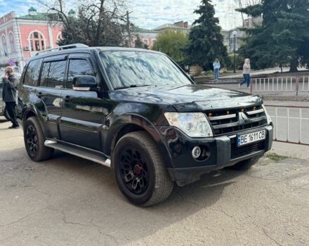 Черный Мицубиси Паджеро, объемом двигателя 3.2 л и пробегом 206 тыс. км за 13499 $, фото 1 на Automoto.ua
