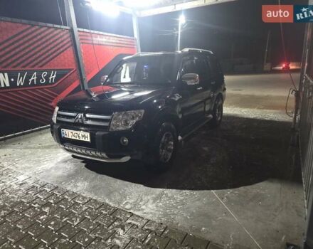 Чорний Міцубісі Паджеро, об'ємом двигуна 3 л та пробігом 243 тис. км за 13200 $, фото 4 на Automoto.ua