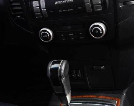 Черный Мицубиси Паджеро, объемом двигателя 3.8 л и пробегом 286 тыс. км за 11499 $, фото 11 на Automoto.ua