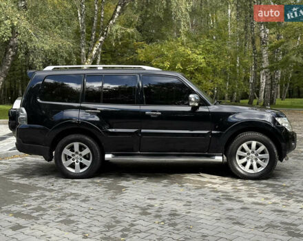 Чорний Міцубісі Паджеро, об'ємом двигуна 3.2 л та пробігом 270 тис. км за 13350 $, фото 4 на Automoto.ua