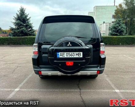 Черный Мицубиси Паджеро, объемом двигателя 3 л и пробегом 260 тыс. км за 13000 $, фото 5 на Automoto.ua