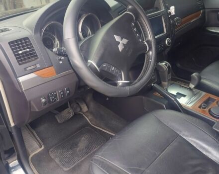 Чорний Міцубісі Паджеро, об'ємом двигуна 3 л та пробігом 145 тис. км за 11999 $, фото 1 на Automoto.ua