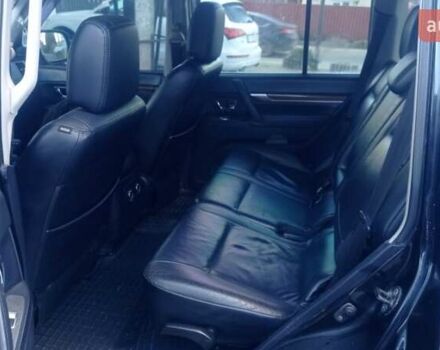 Черный Мицубиси Паджеро, объемом двигателя 2.97 л и пробегом 285 тыс. км за 9800 $, фото 7 на Automoto.ua