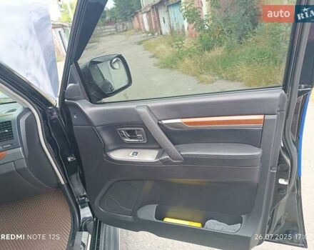 Чорний Міцубісі Паджеро, об'ємом двигуна 2.97 л та пробігом 170 тис. км за 11700 $, фото 13 на Automoto.ua