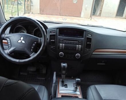 Черный Мицубиси Паджеро, объемом двигателя 0 л и пробегом 228 тыс. км за 10500 $, фото 6 на Automoto.ua