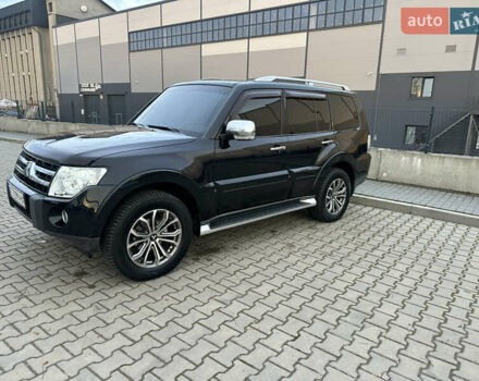 Черный Мицубиси Паджеро, объемом двигателя 2.97 л и пробегом 196 тыс. км за 11700 $, фото 1 на Automoto.ua