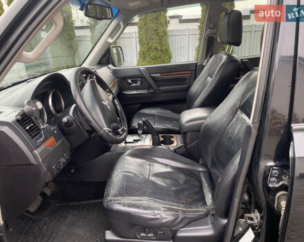 Черный Мицубиси Паджеро, объемом двигателя 3 л и пробегом 348 тыс. км за 8550 $, фото 24 на Automoto.ua