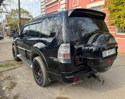 Черный Мицубиси Паджеро, объемом двигателя 3.2 л и пробегом 206 тыс. км за 13499 $, фото 4 на Automoto.ua