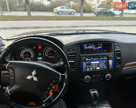 Черный Мицубиси Паджеро, объемом двигателя 2.97 л и пробегом 196 тыс. км за 11700 $, фото 7 на Automoto.ua