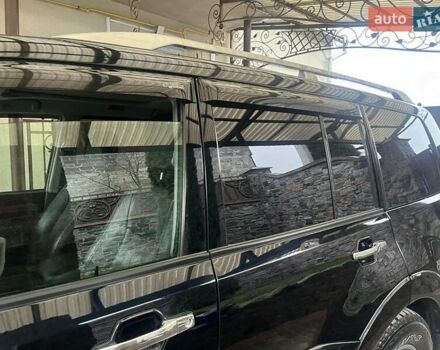 Чорний Міцубісі Паджеро, об'ємом двигуна 3.2 л та пробігом 250 тис. км за 14000 $, фото 4 на Automoto.ua