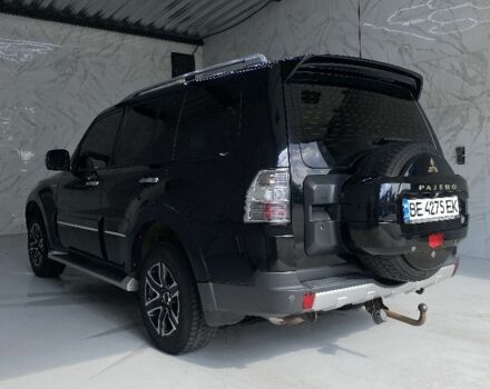 Чорний Міцубісі Паджеро, об'ємом двигуна 3.8 л та пробігом 260 тис. км за 12500 $, фото 3 на Automoto.ua