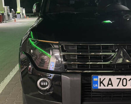Міцубісі Паджеро 2008 у Києві на Automoto.ua Чорний Міцубісі Паджеро, об'ємом двигуна 3 л та пробігом 301 тис. км за 11500 $, фото 10 на Automoto.ua