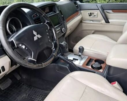 Черный Мицубиси Паджеро, объемом двигателя 0 л и пробегом 275 тыс. км за 3200 $, фото 9 на Automoto.ua