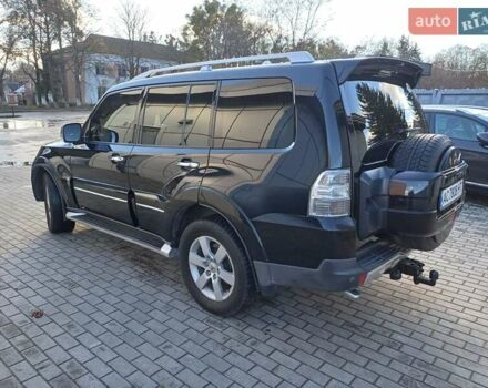 Черный Мицубиси Паджеро, объемом двигателя 3.2 л и пробегом 278 тыс. км за 12850 $, фото 3 на Automoto.ua