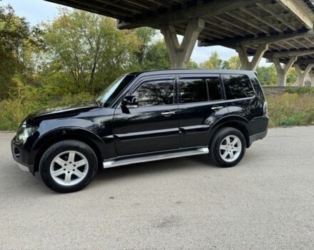 Черный Мицубиси Паджеро, объемом двигателя 3 л и пробегом 300 тыс. км за 11000 $, фото 2 на Automoto.ua
