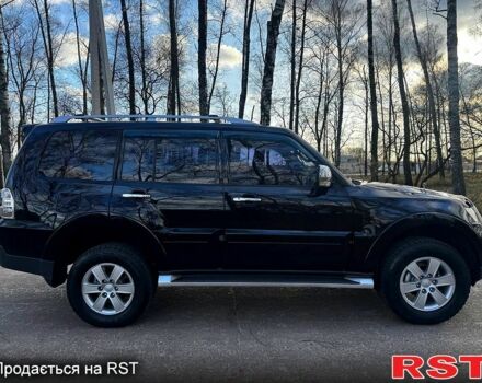 Чорний Міцубісі Паджеро, об'ємом двигуна 3 л та пробігом 186 тис. км за 10700 $, фото 3 на Automoto.ua