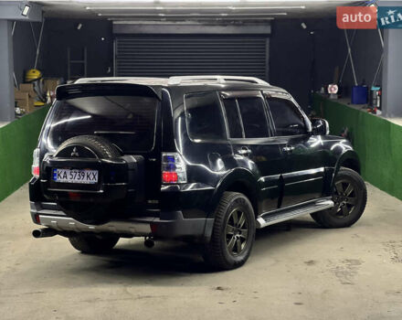 Черный Мицубиси Паджеро, объемом двигателя 3 л и пробегом 320 тыс. км за 9900 $, фото 4 на Automoto.ua