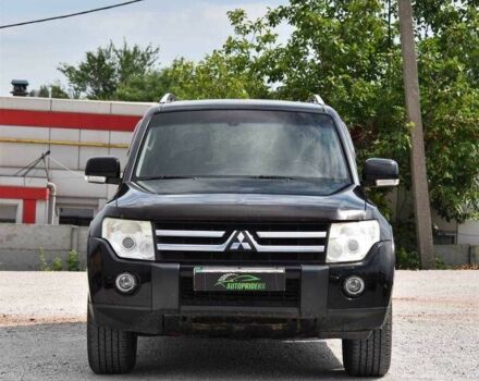 Черный Мицубиси Паджеро, объемом двигателя 3.8 л и пробегом 286 тыс. км за 11499 $, фото 5 на Automoto.ua