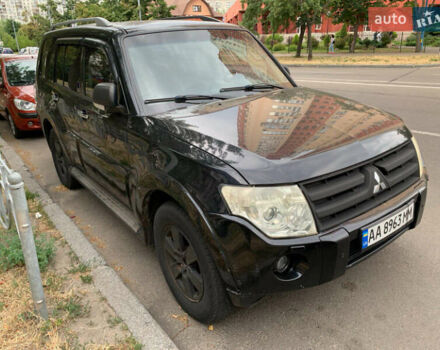 Черный Мицубиси Паджеро, объемом двигателя 3 л и пробегом 209 тыс. км за 9700 $, фото 3 на Automoto.ua