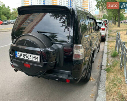 Черный Мицубиси Паджеро, объемом двигателя 3 л и пробегом 209 тыс. км за 9700 $, фото 2 на Automoto.ua