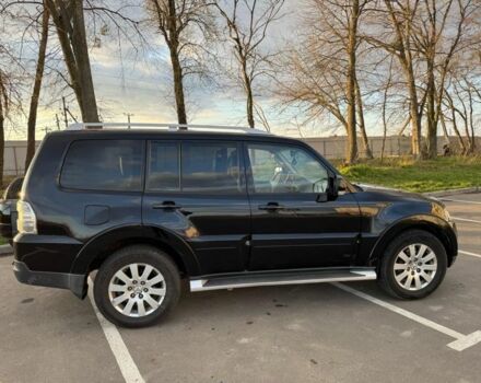 Черный Мицубиси Паджеро, объемом двигателя 3.2 л и пробегом 200 тыс. км за 9000 $, фото 5 на Automoto.ua